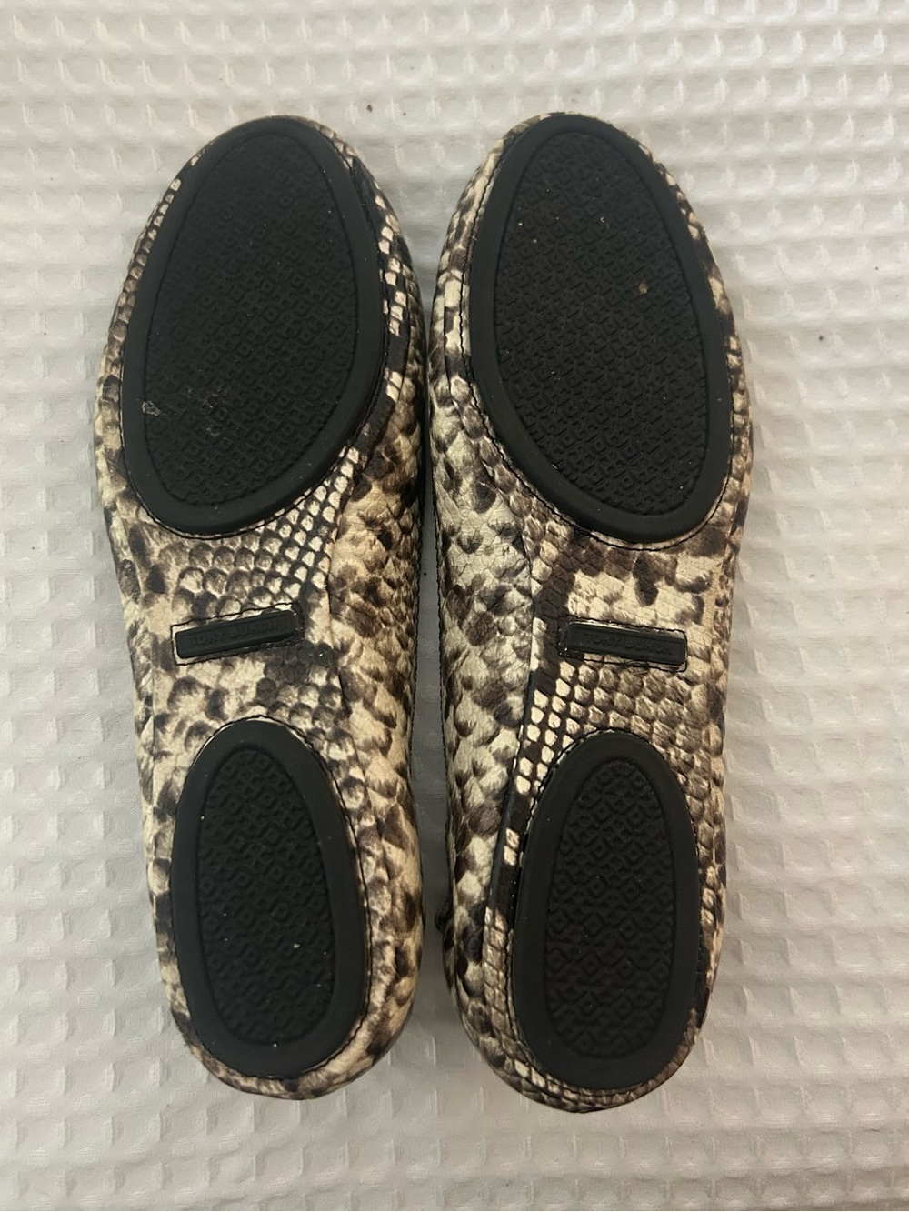 Tory Burch Snake-Print Emma Ballet Flats in Natural and Black - Picture 4 of 8